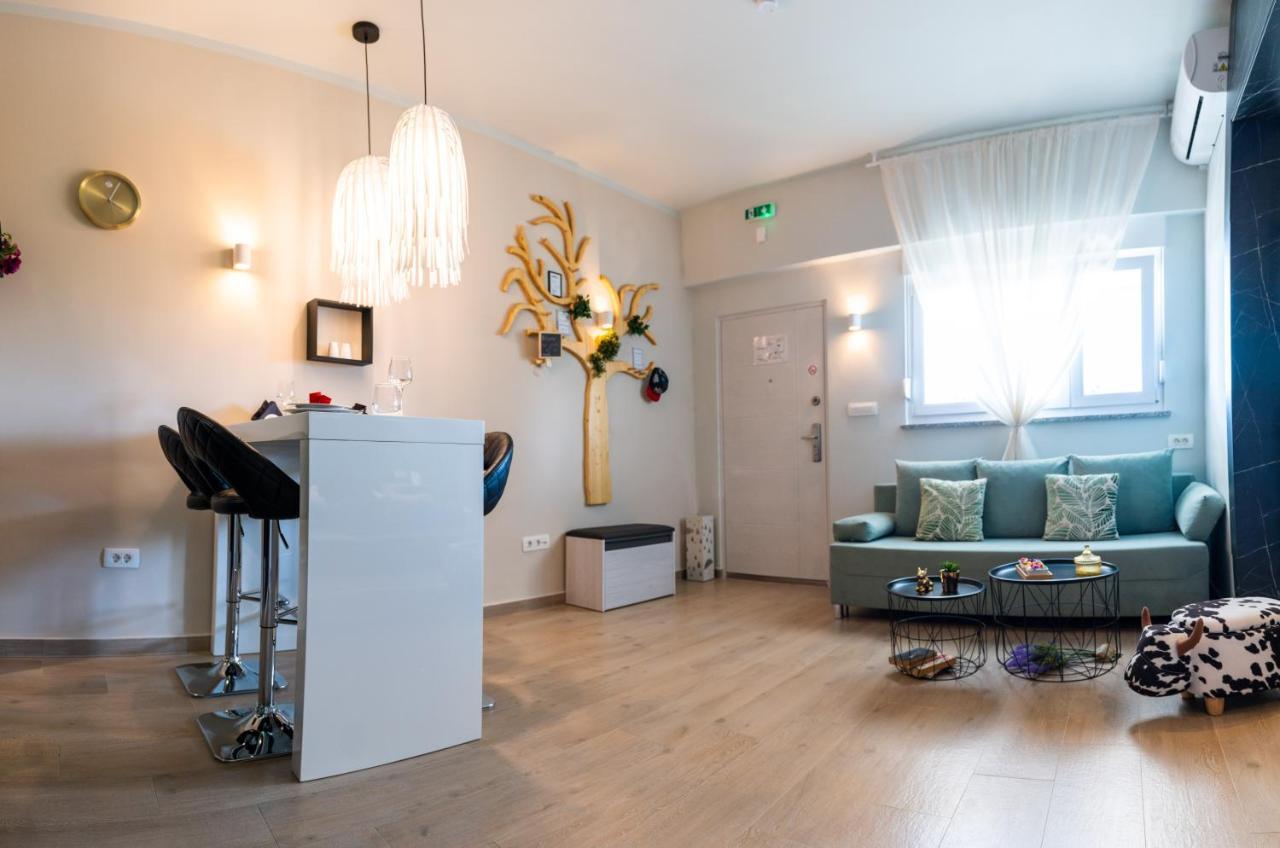 M - Seaview With Sunny Terrace Apartment *
